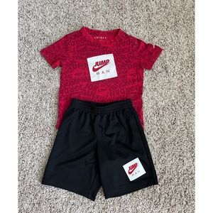 SET- Nike Jordan Boys Tee and Shorts(5-6T)